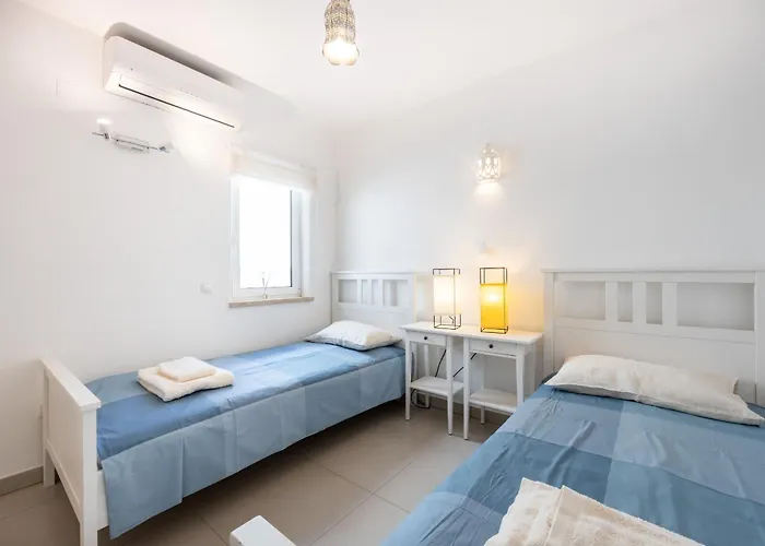 Coolhouses Algarve Luz, 3 Bed Townhouse, Lovely Sea Views, Village Centre, Casa Limoeiro 54lbc * Luz