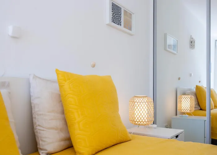 Tatil Evi Coolhouses Algarve Luz, 3 Bed Townhouse, Lovely Sea Views, Village Centre, Casa Limoeiro 54lbc *