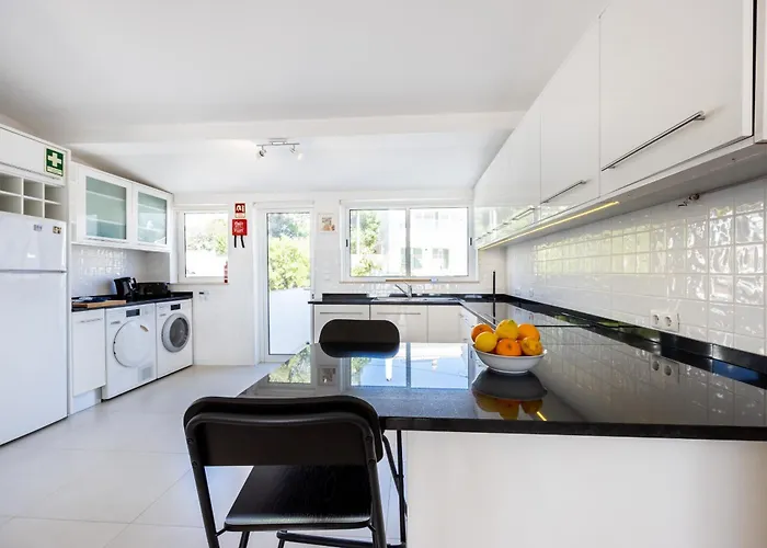 Coolhouses Algarve Luz, 3 Bed Townhouse, Lovely Sea Views, Village Centre, Casa Limoeiro 54lbc