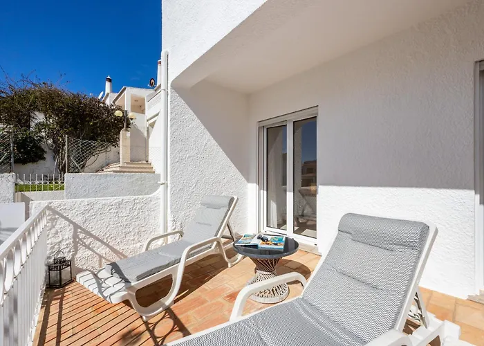 Coolhouses Algarve Luz, 3 Bed Townhouse, Lovely Sea Views, Village Centre, Casa Limoeiro 54lbc Tatil Evi *