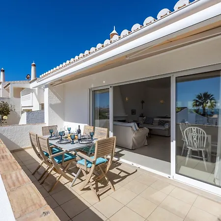Coolhouses Algarve Luz, 3 Bed Townhouse, Lovely Sea Views, Village Centre, Casa Limoeiro 54lbc