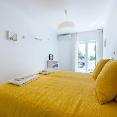 Hébergement de vacances Coolhouses Algarve Luz, 3 Bed Townhouse, Lovely Sea Views, Village Centre, Casa Limoeiro 54lbc